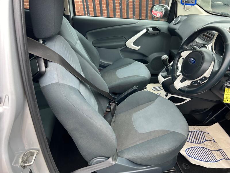 FORD KA