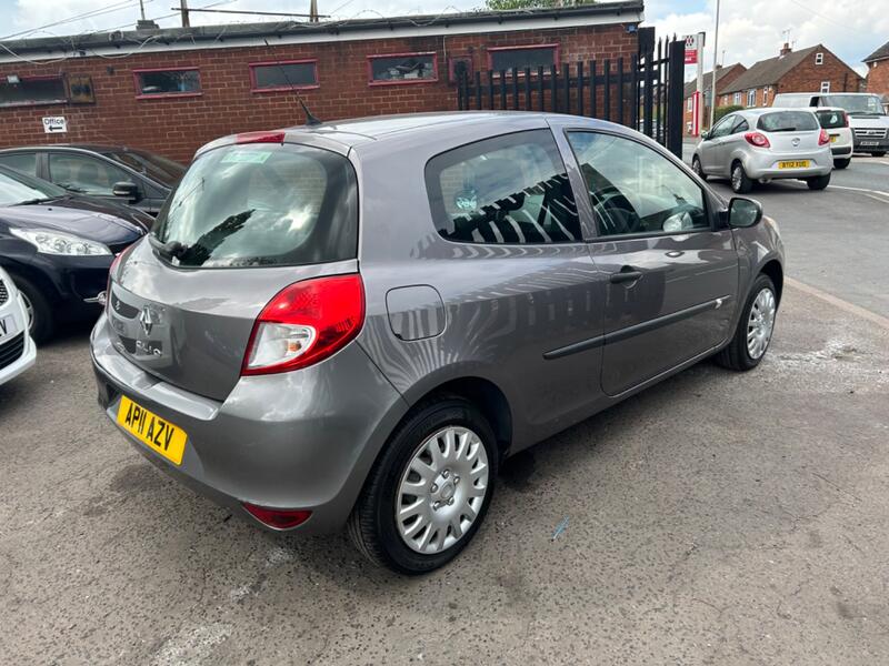 RENAULT CLIO