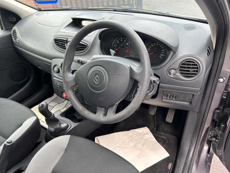 RENAULT CLIO
