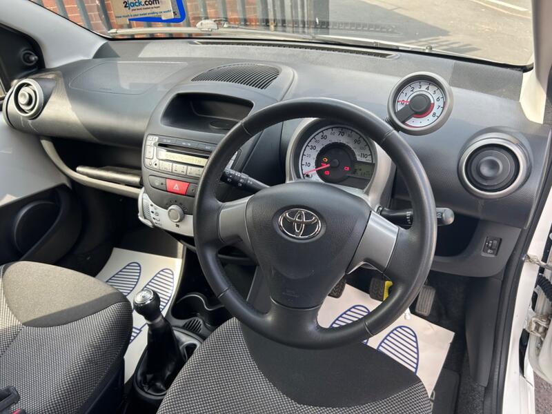 TOYOTA AYGO
