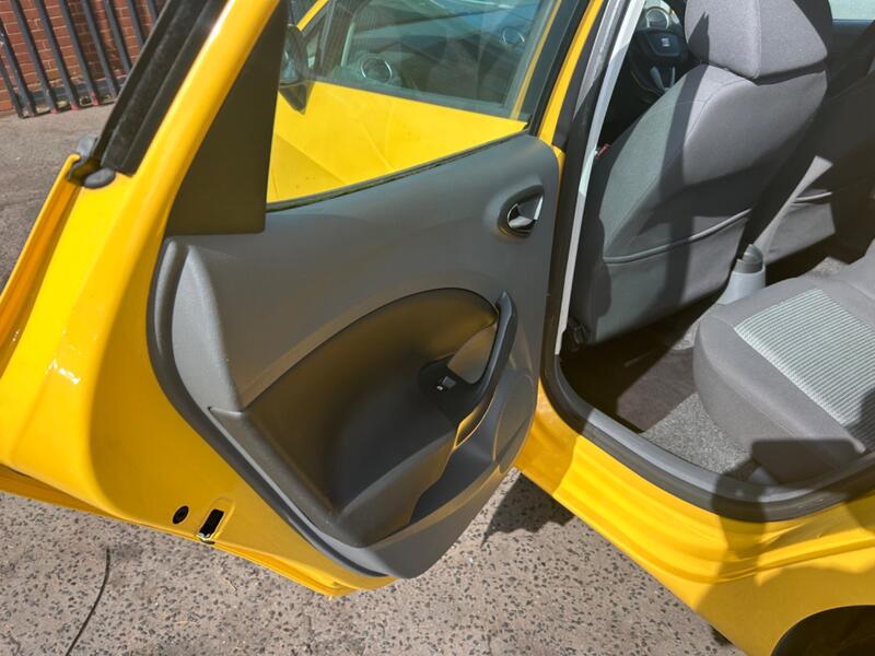 SEAT IBIZA