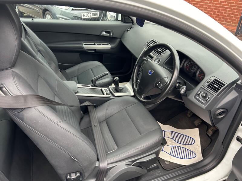 VOLVO C30