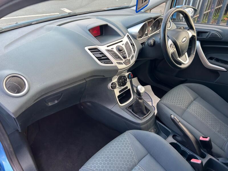 FORD FIESTA