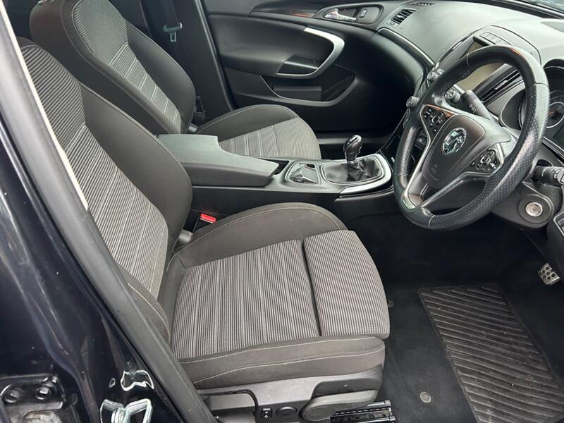 VAUXHALL INSIGNIA