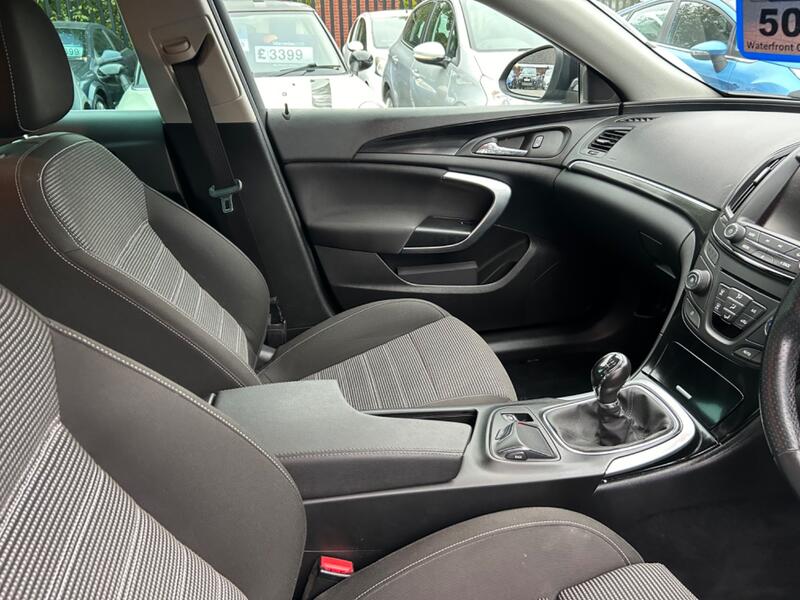 VAUXHALL INSIGNIA
