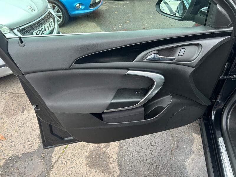 VAUXHALL INSIGNIA