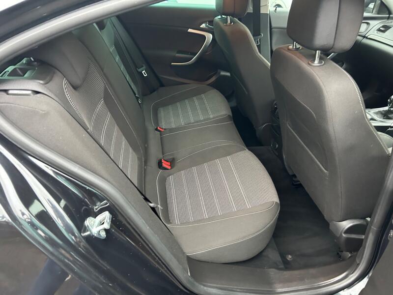 VAUXHALL INSIGNIA