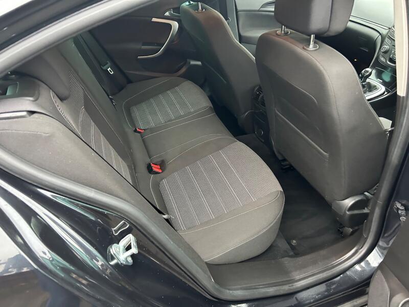 VAUXHALL INSIGNIA