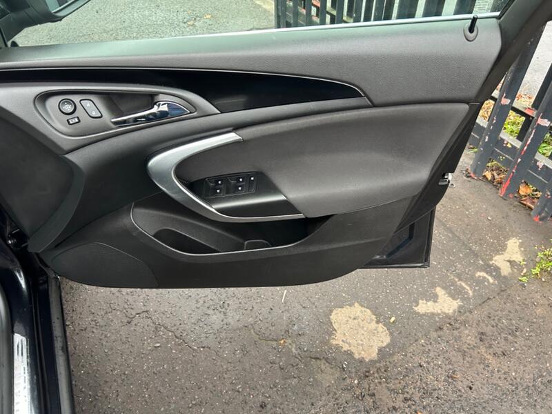 VAUXHALL INSIGNIA