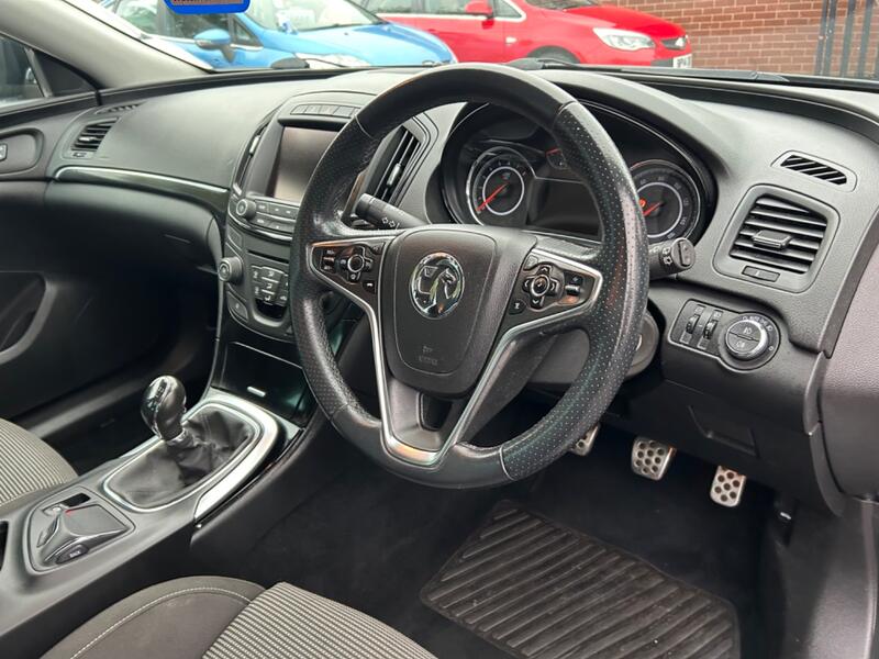 VAUXHALL INSIGNIA