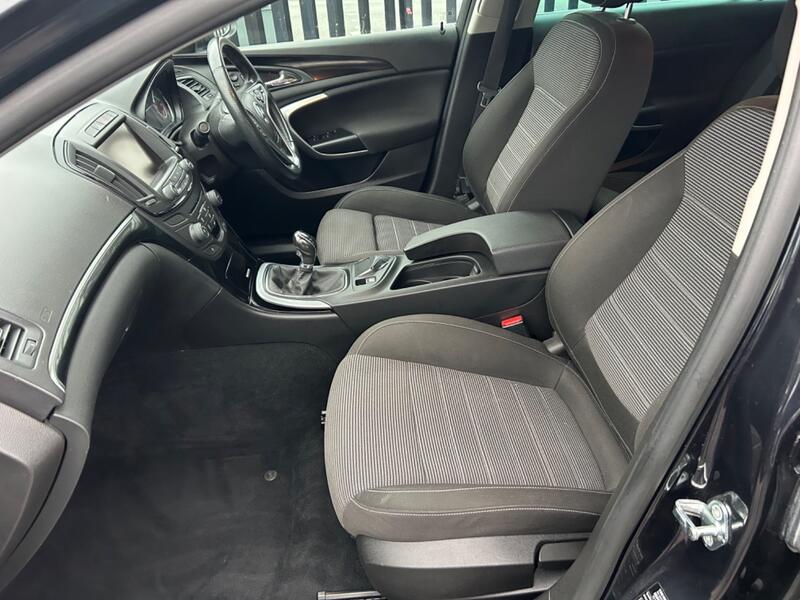 VAUXHALL INSIGNIA