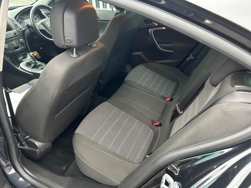 VAUXHALL INSIGNIA
