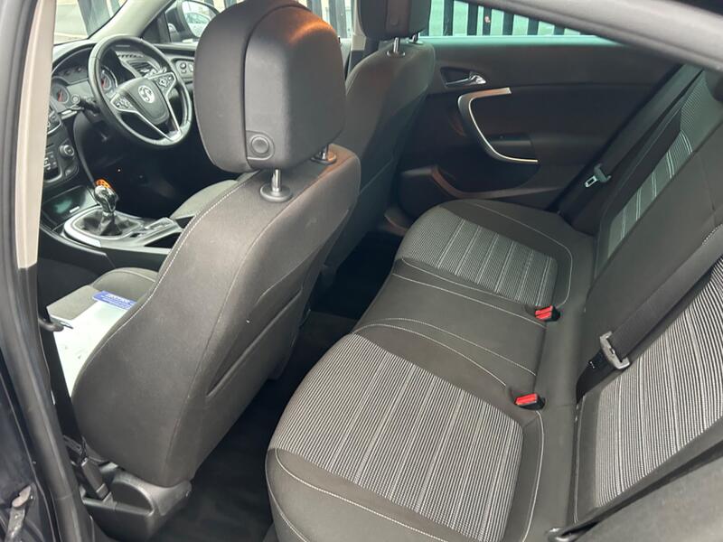 VAUXHALL INSIGNIA