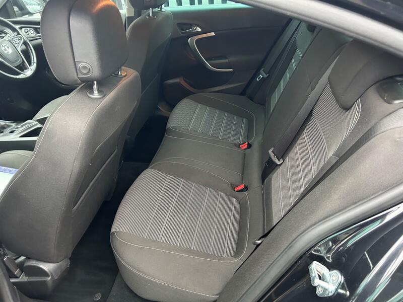 VAUXHALL INSIGNIA